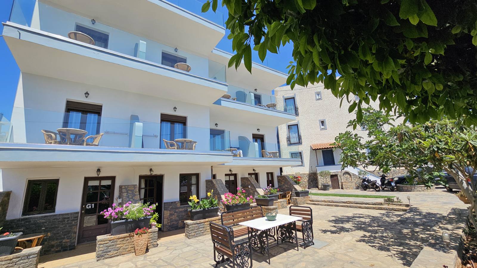 Corali Studios and Portobello Apartments in Elounda